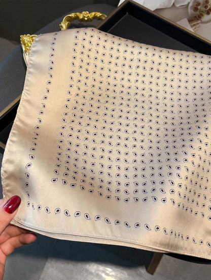 Foulard Carré Femme Motif Cachemire – Vintage Chic & Léger | Tissu Satiné Effet Soie